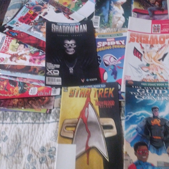 Comic Book Collection - Picture 2 of 4